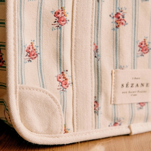 Sezane Floral 100% Cotton Mini Travel Bag - Picture 5 of 11